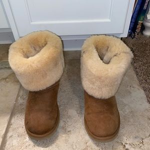 Chestnut bailey button uggs
